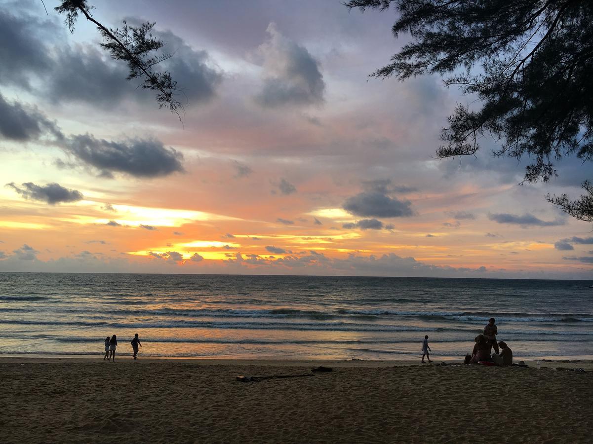 Kamala Beach House - 1 Min Walk To Beach Екстериор снимка